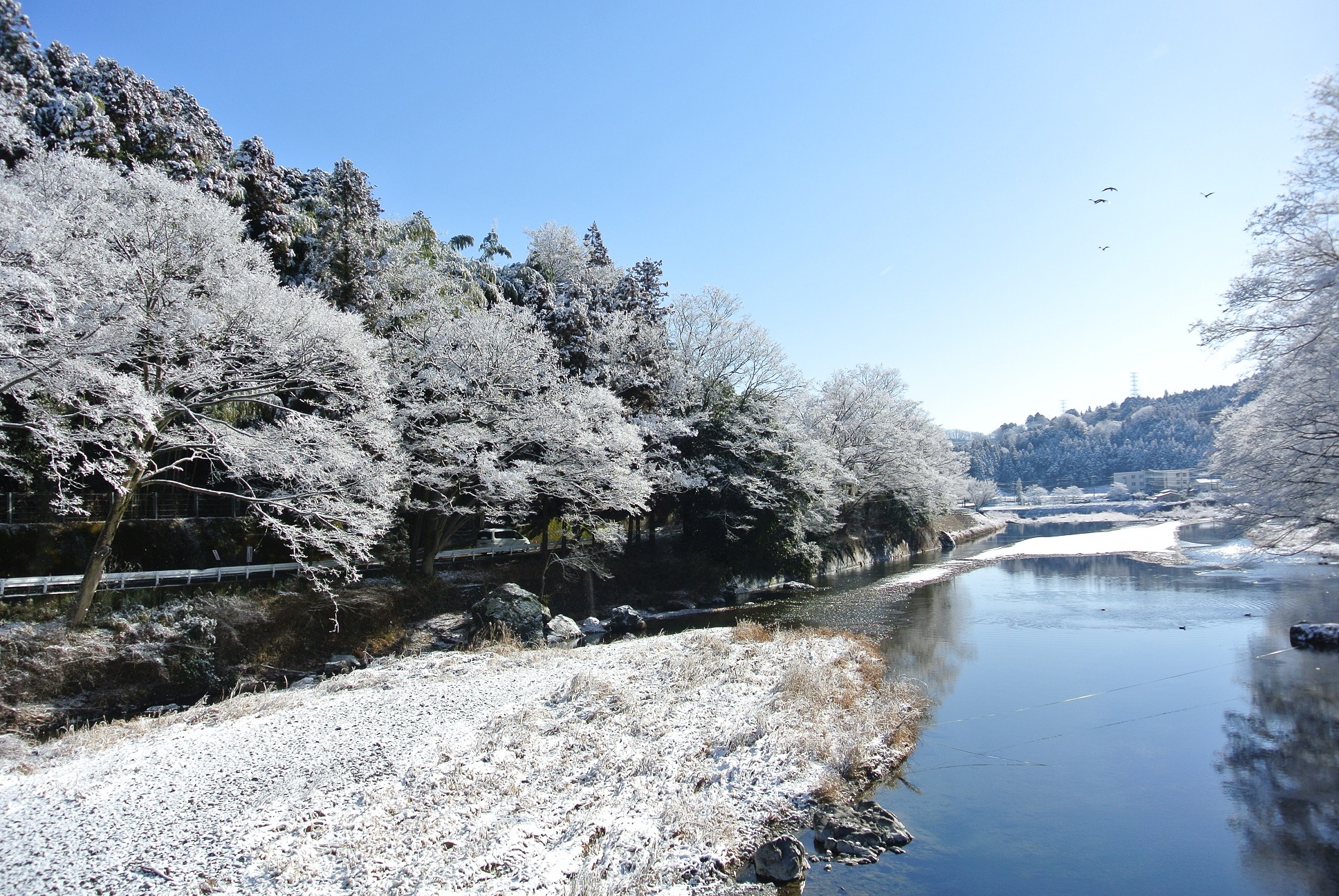 雪景色の小和田橋
